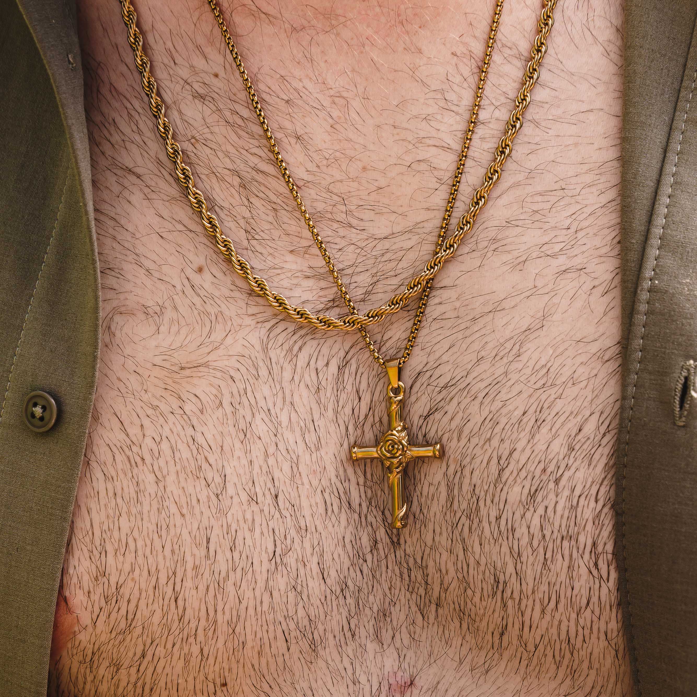 Cross Rose Pendant Necklace (Gold)