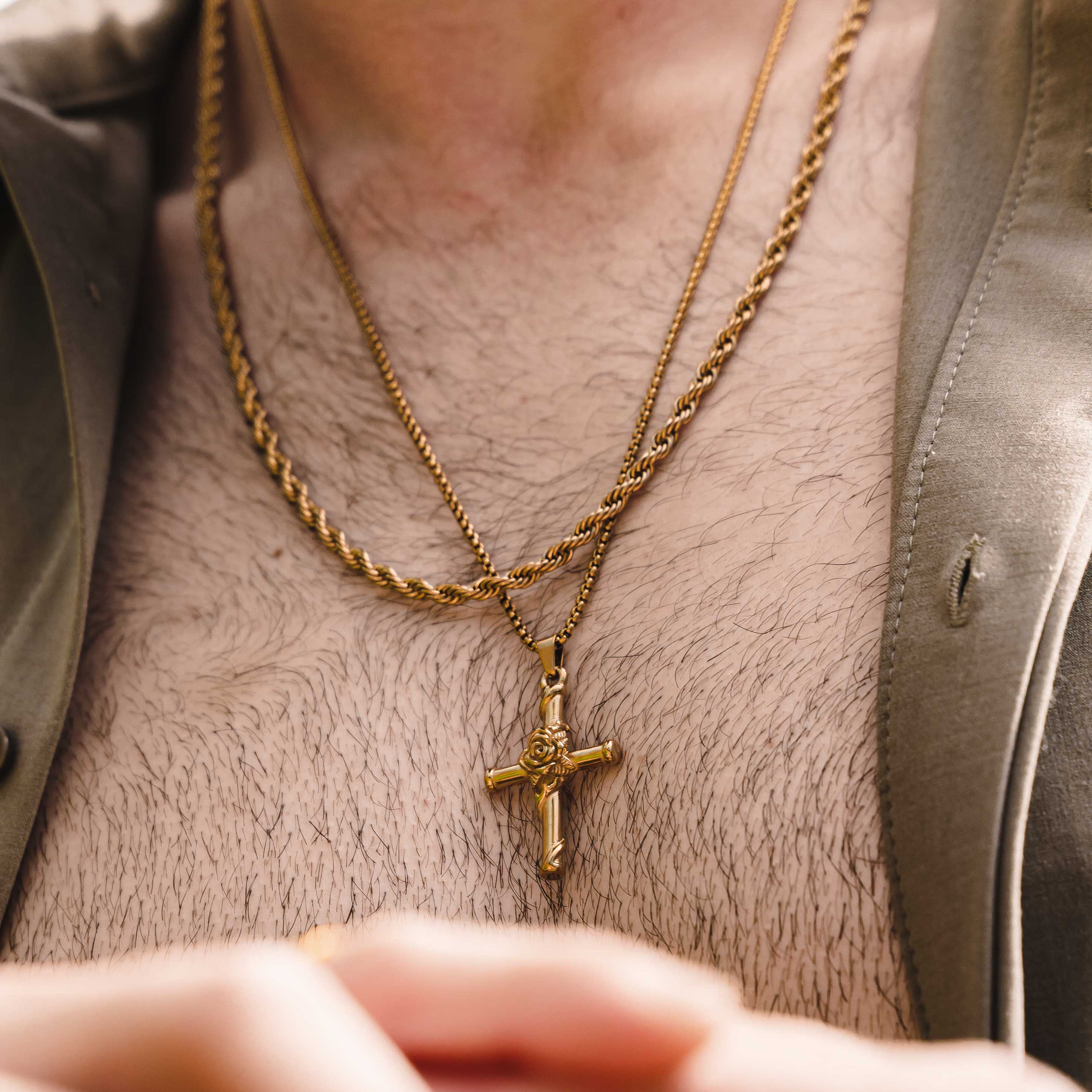 Cross Rose Pendant Necklace (Gold)