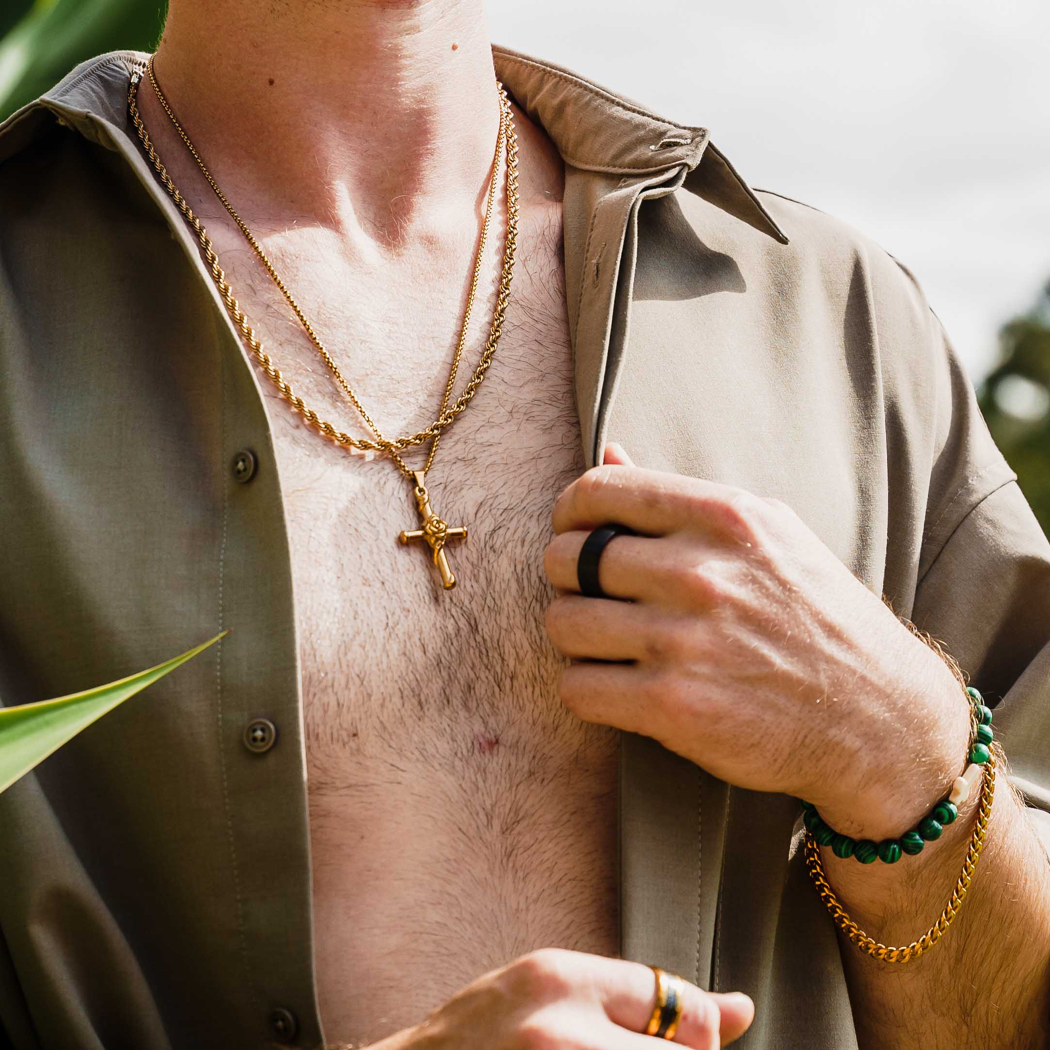 Cross Rose Pendant Necklace (Gold)