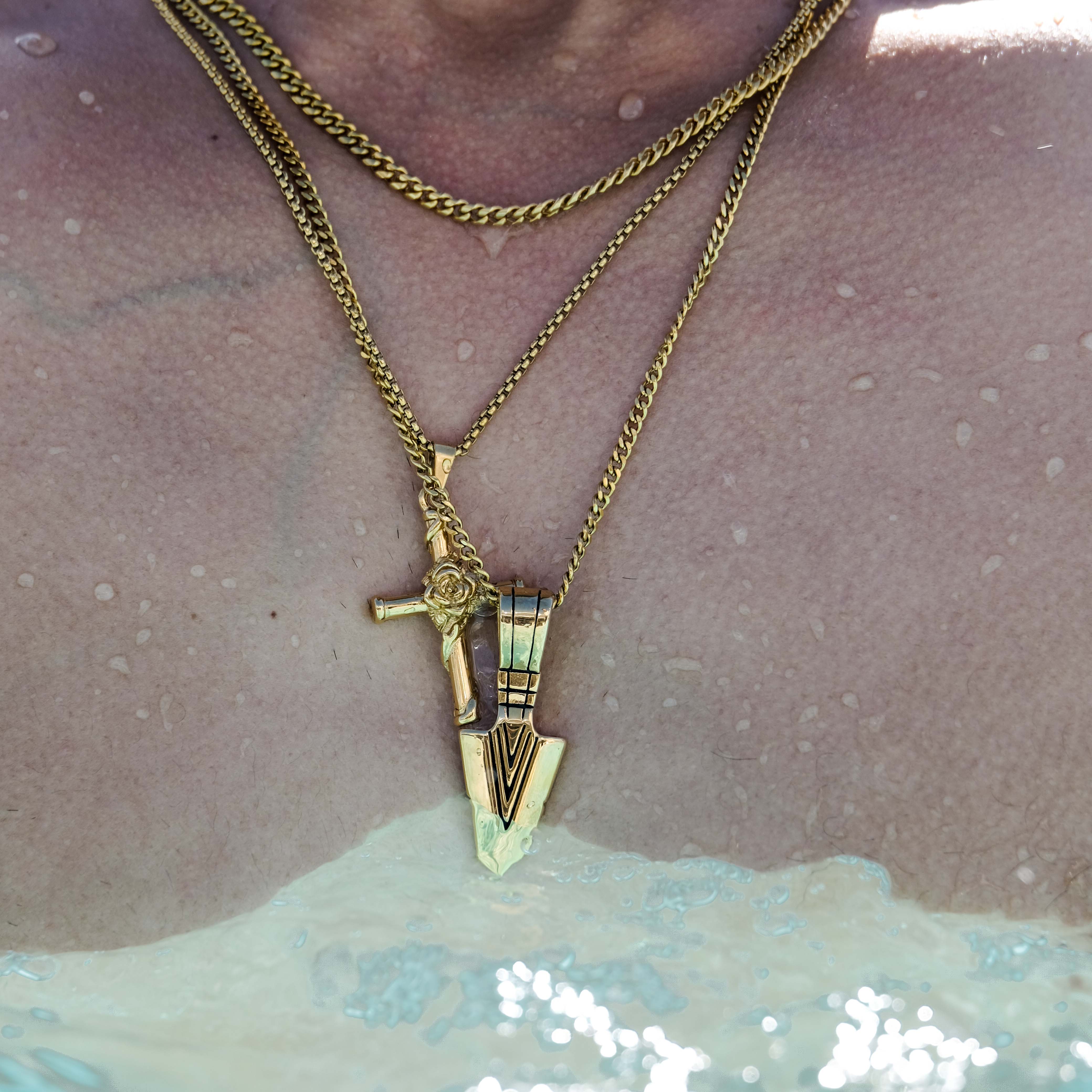 Arrow Head Necklace (Gold)