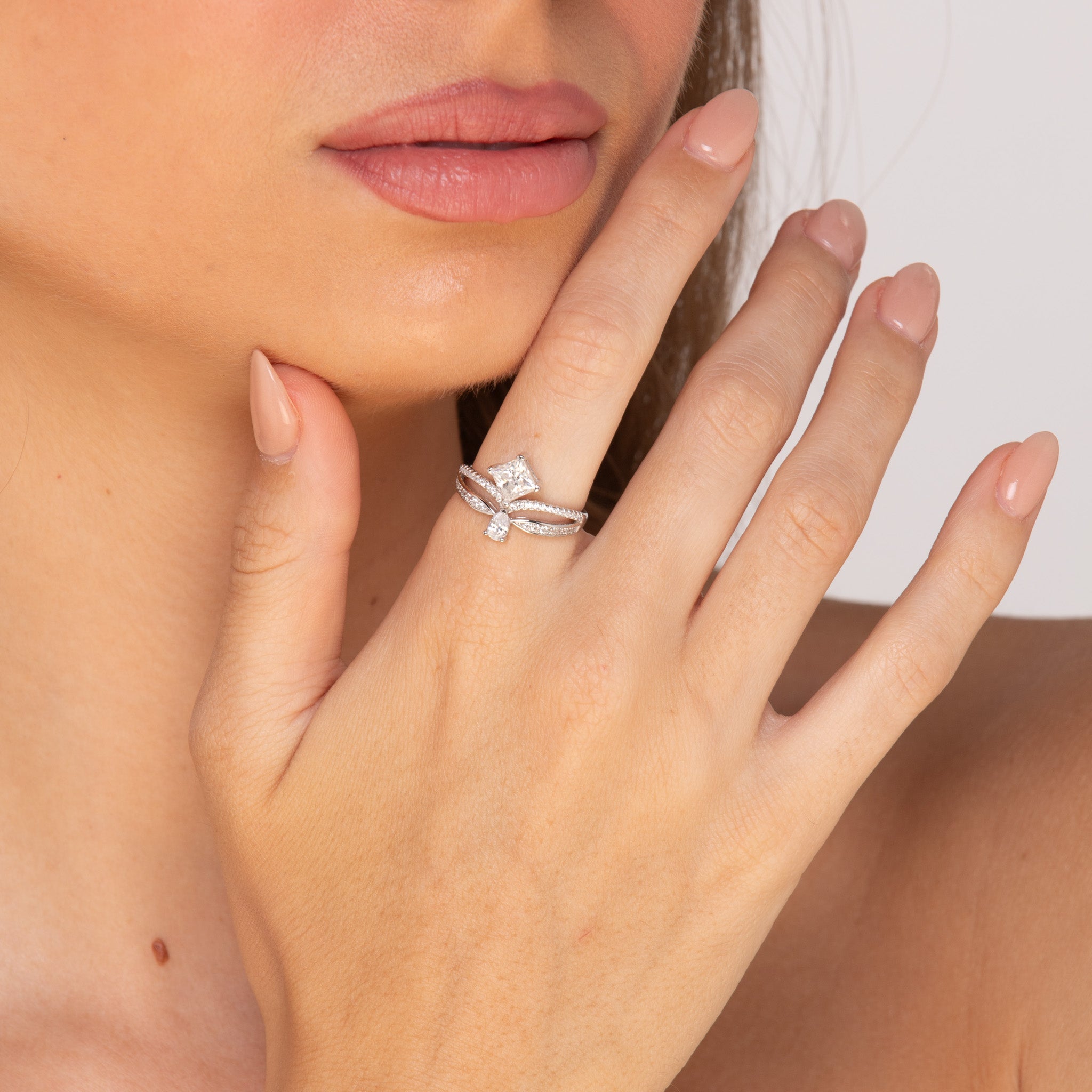 The Selene - 1.0 crt Moissanite Diamond Ring