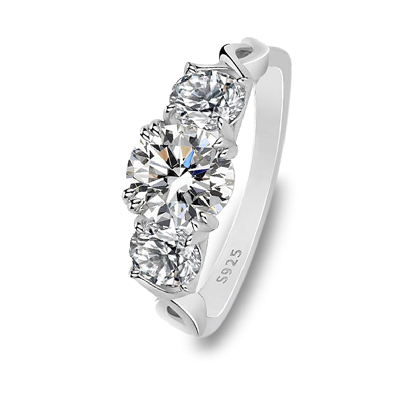 The Danielle - 1.0 crt Moissanite Diamond Ring