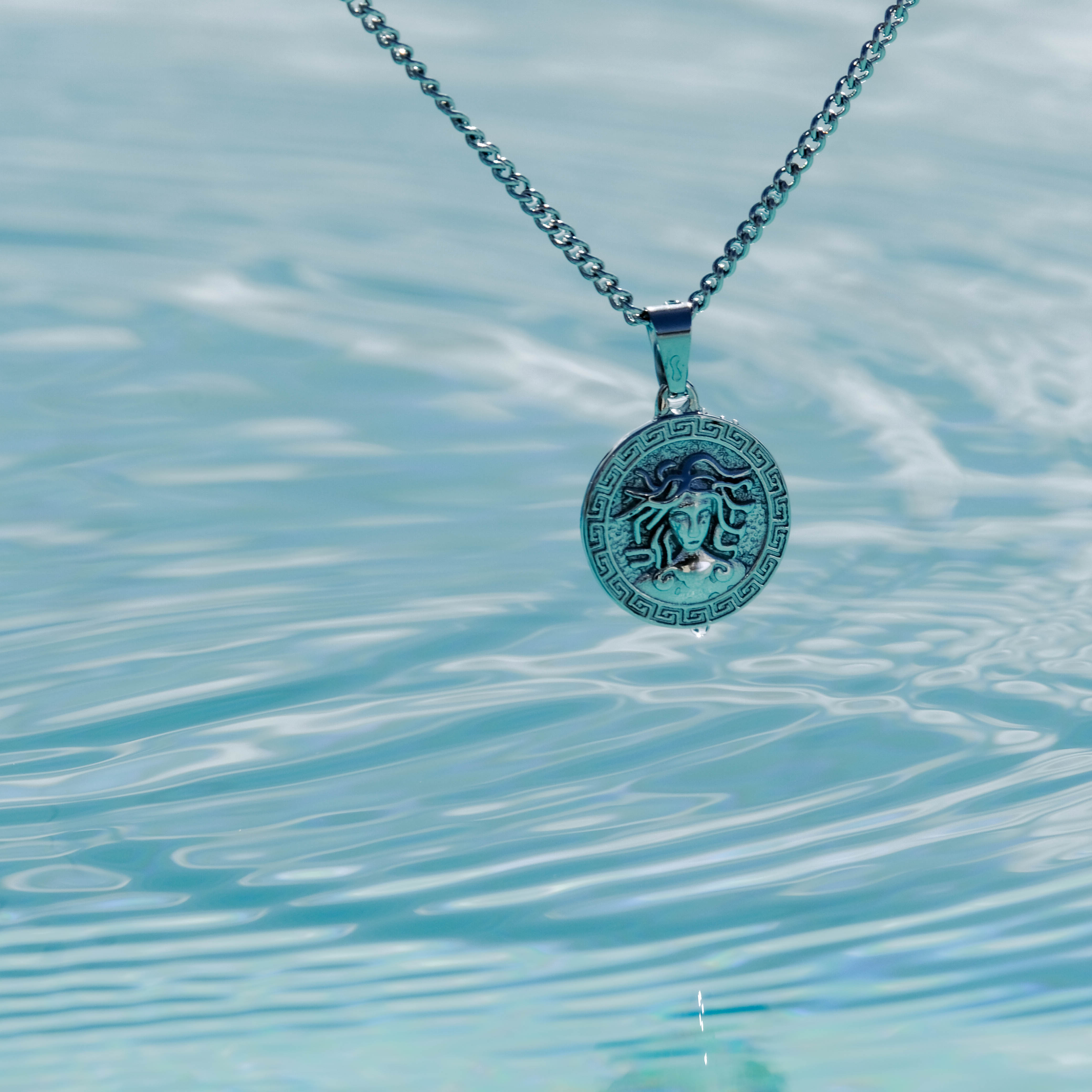 Medusa Coin Pendant Necklace (Gold)