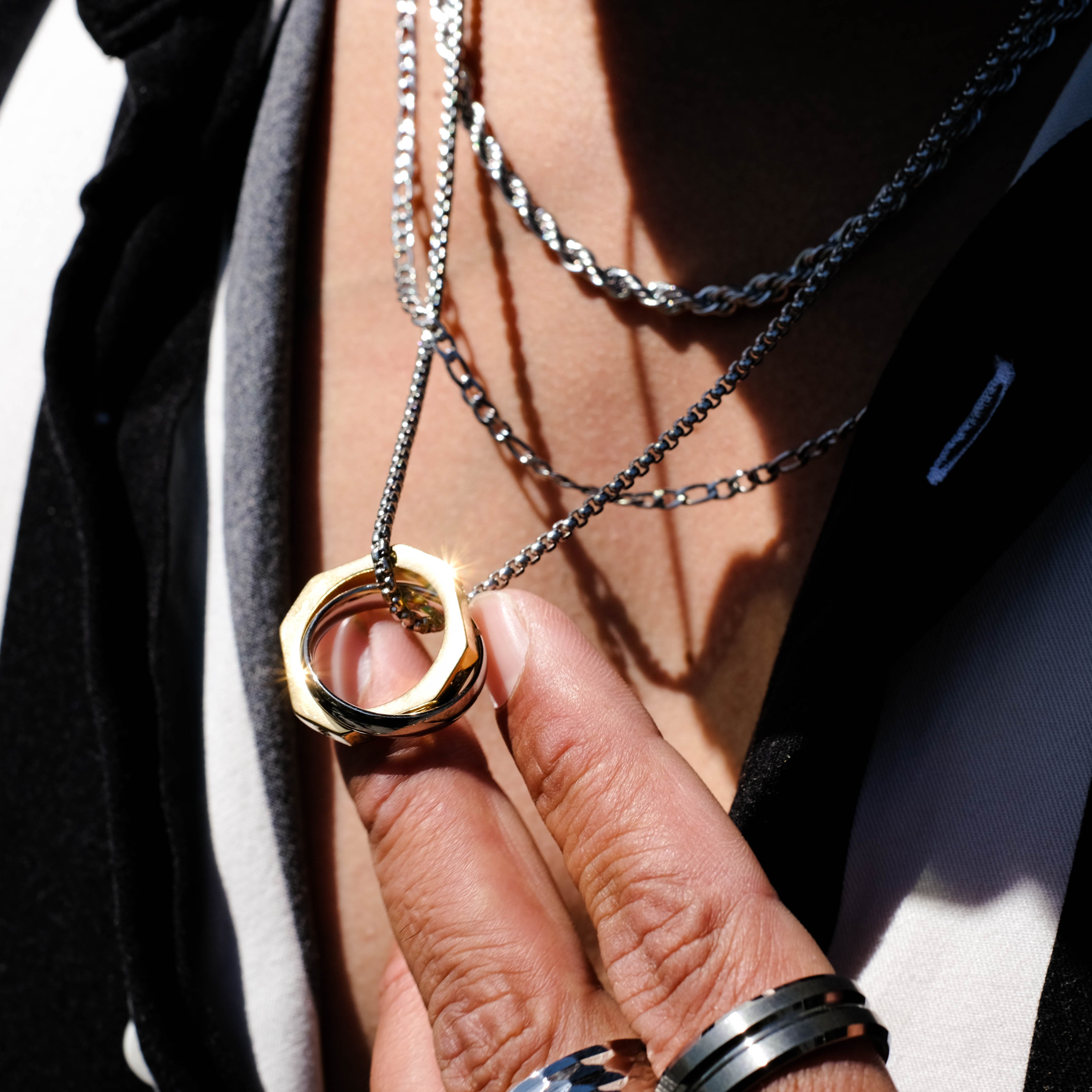 Eternity Circle Necklace (Gold)