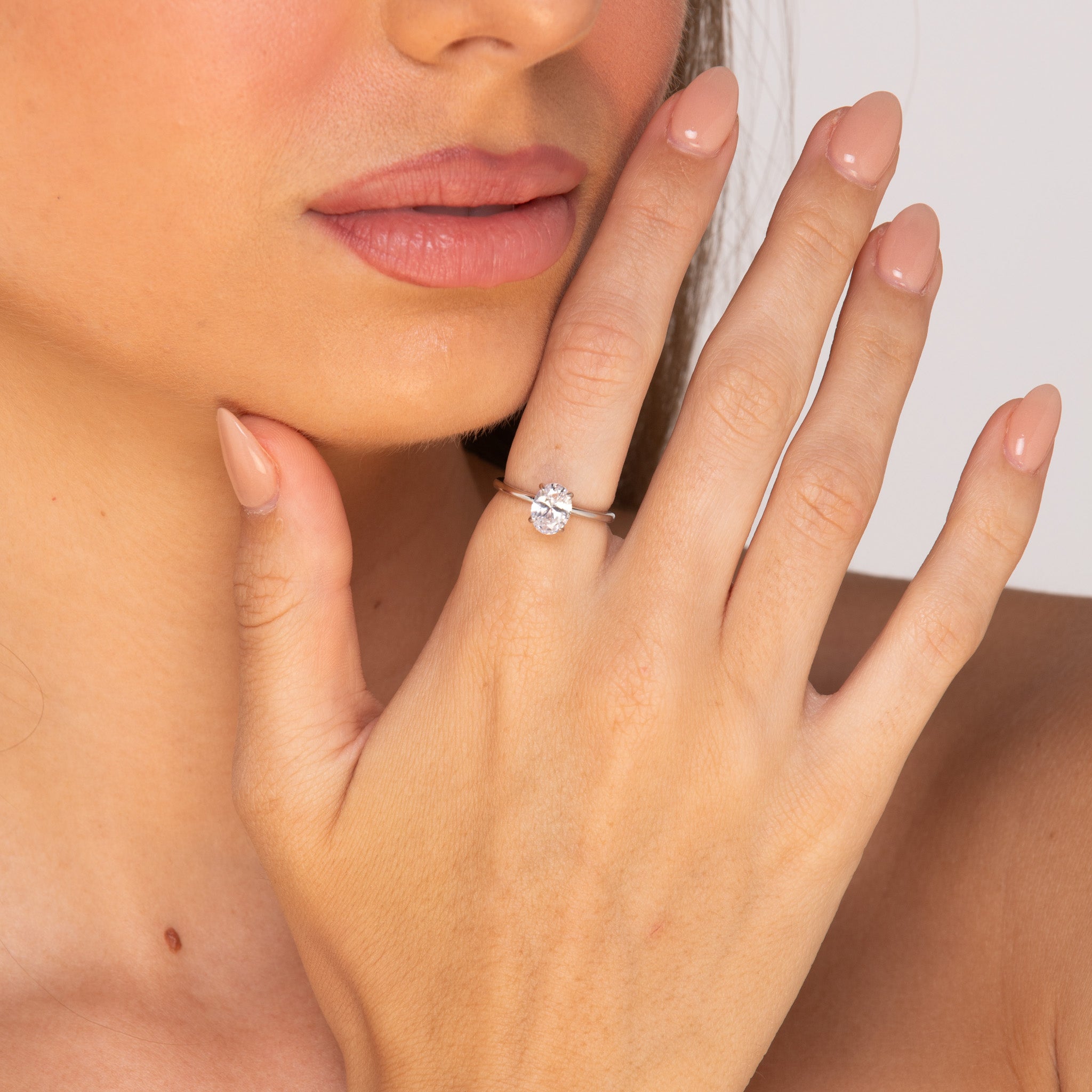 The Leah Oval Sapphire Ring