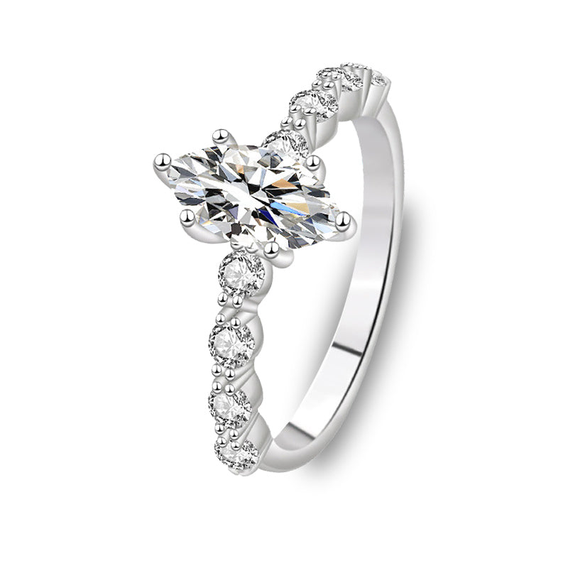 The Nora - 1.0 crt Moissanite Diamond Ring