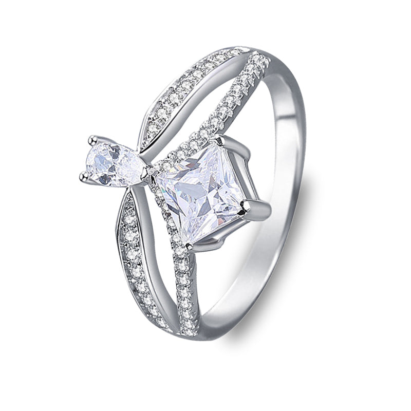 The Selene - 1.0 crt Moissanite Diamond Ring