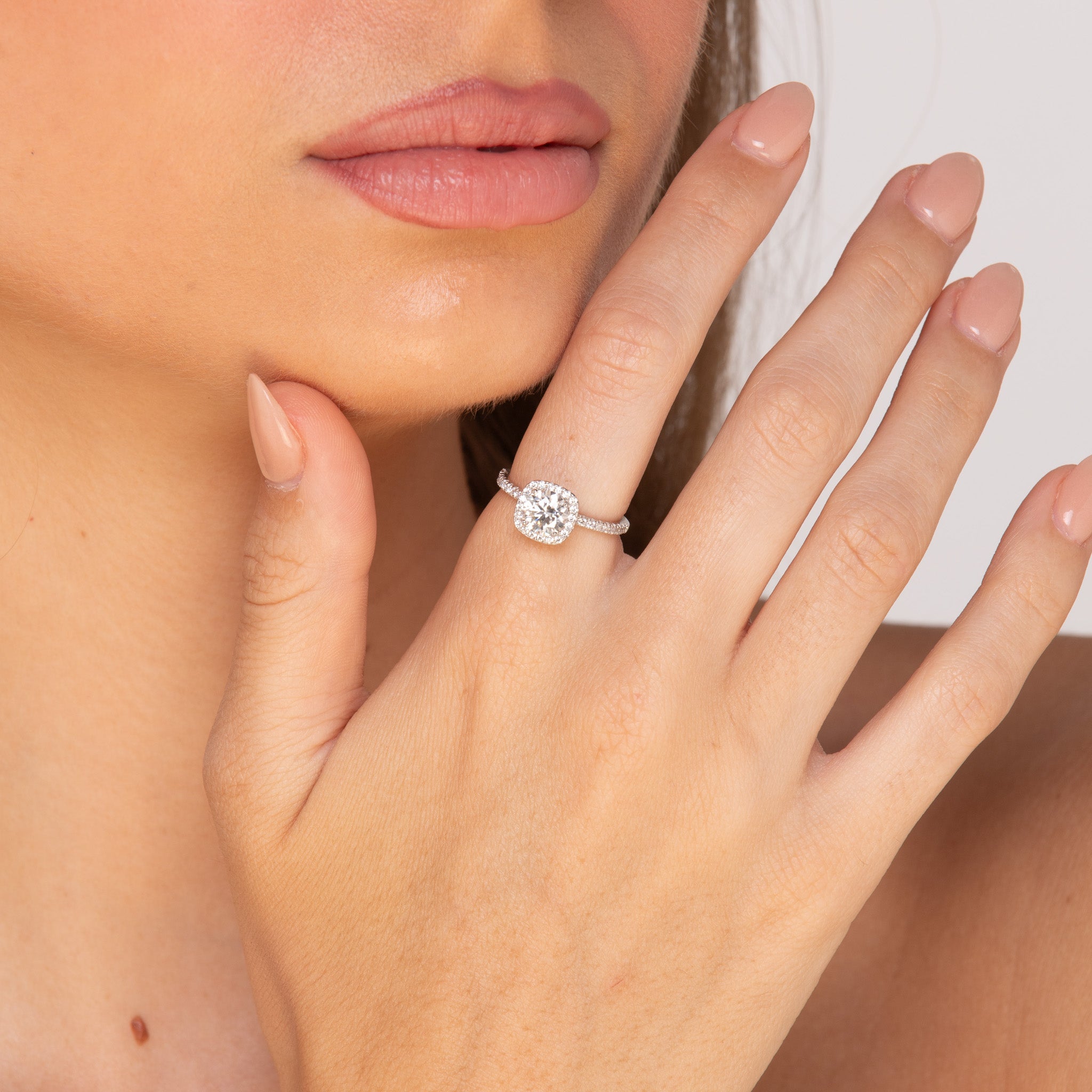 The Dahlia - 1.0 crt Moissanite Diamond Ring