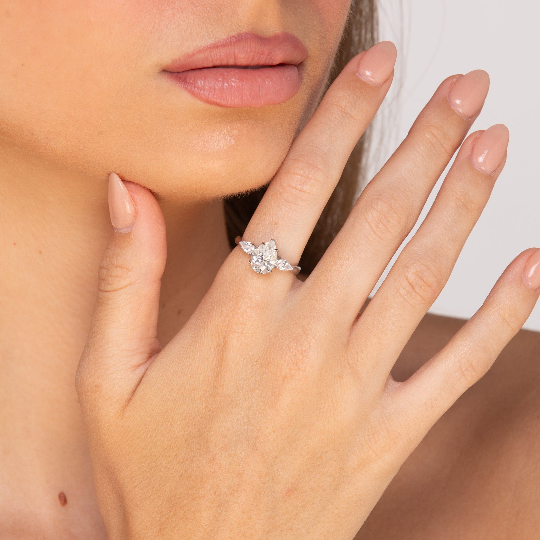 The Abigail - 1.0 crt Moissanite Diamond Ring
